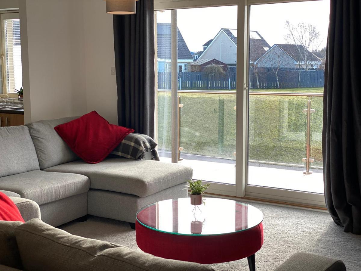 The Duplex Nairn- Spacious 3 Bedroom With Sunny Balcony Экстерьер фото
